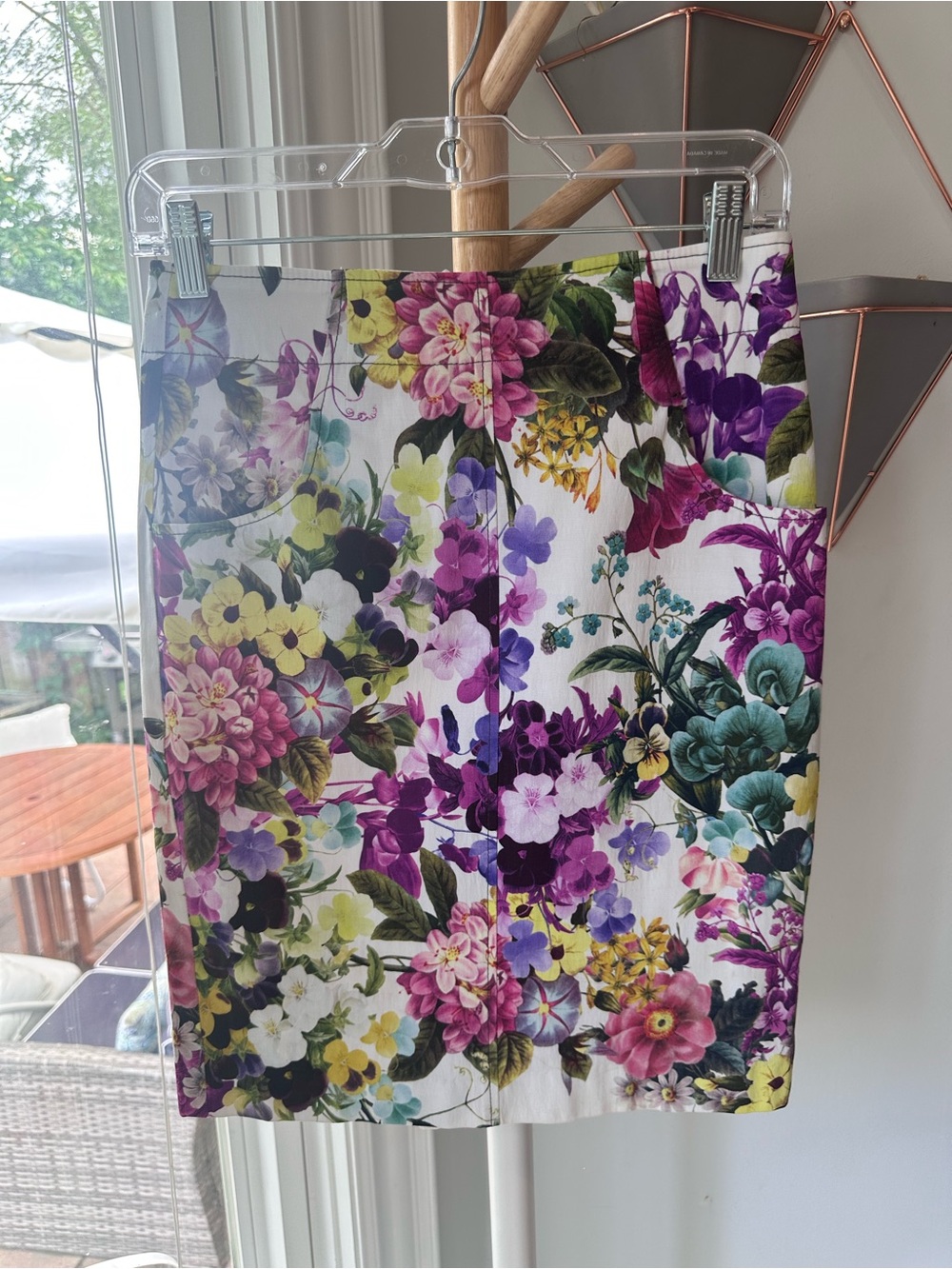 ✨RIANI✨ Floral Print Pencil Skirt White Pink Purple Slim Pockets Size 6